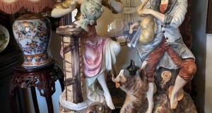 Impozante 2 statuete-personaje de epoca-Italia